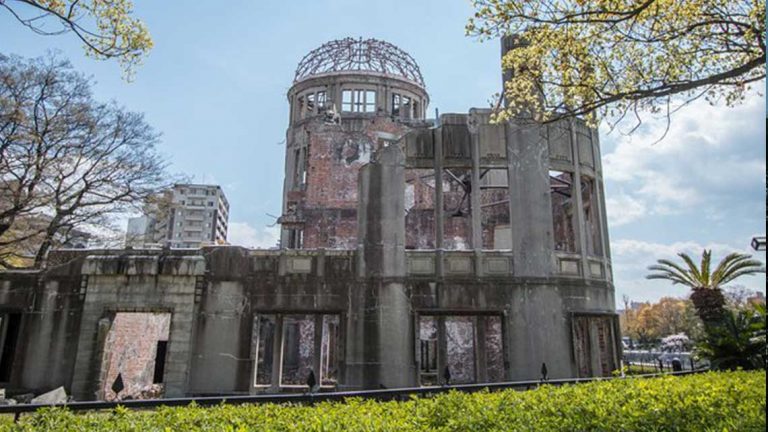 일본에서 히로시마의 미친 탐험